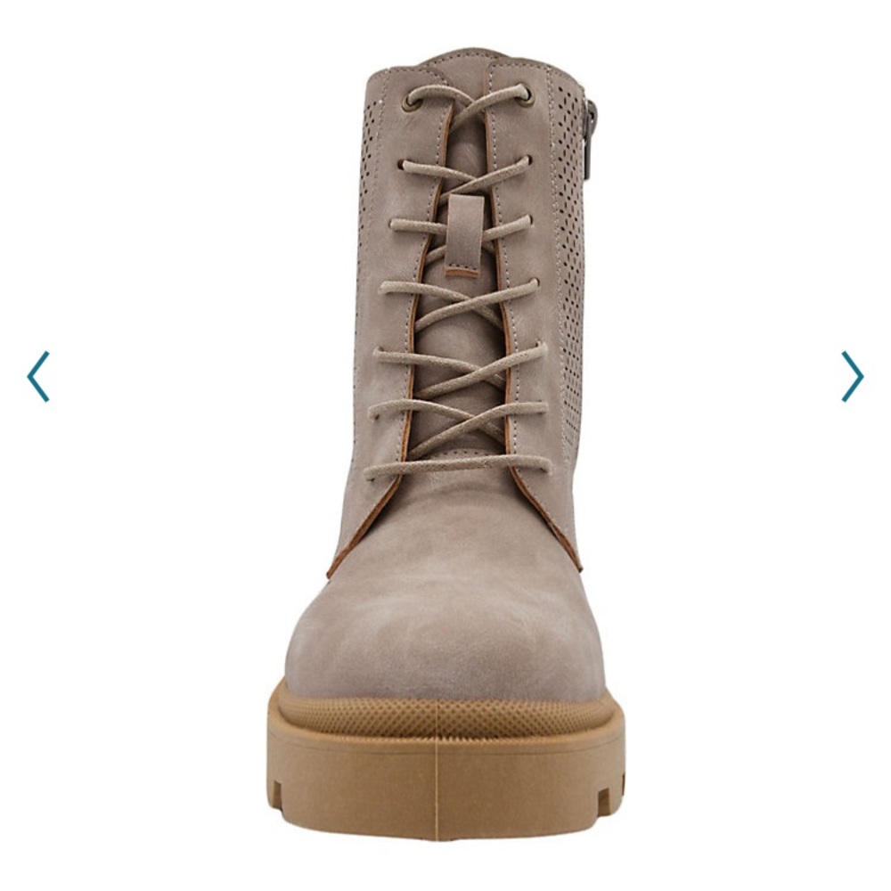 NIB Sugar “Fabiana” Perforated Lace Up Chunky Combat Boots in Color Stone - Picture 7 of 8